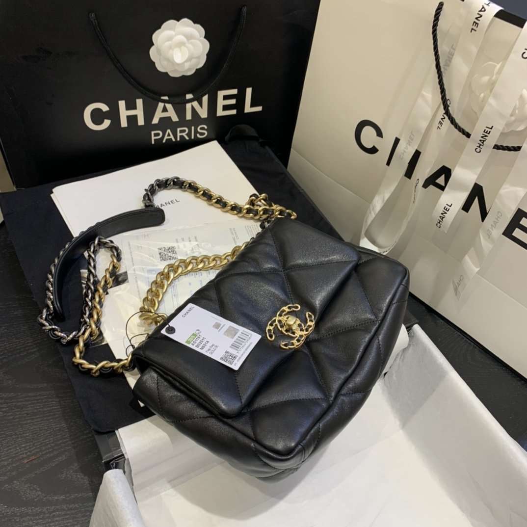 CHANEL 19 Small Flap Bag Black