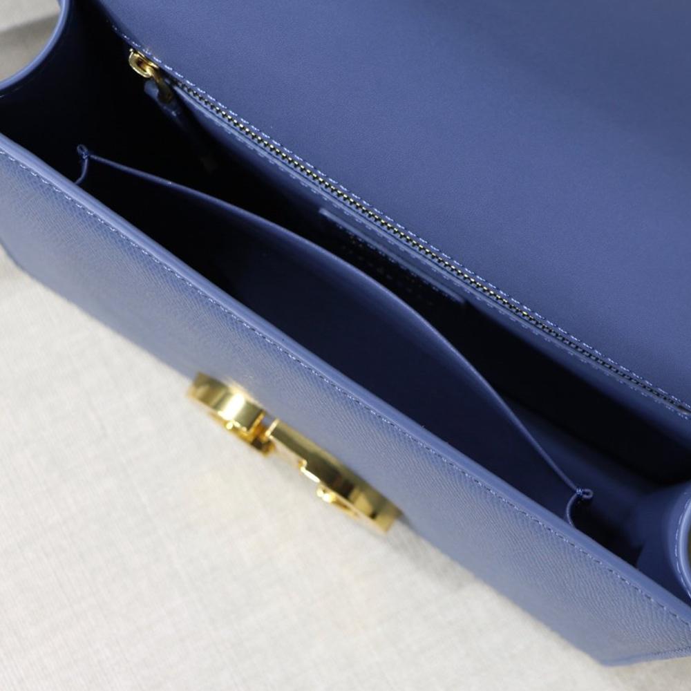 Dior 30 Montaigne Bag