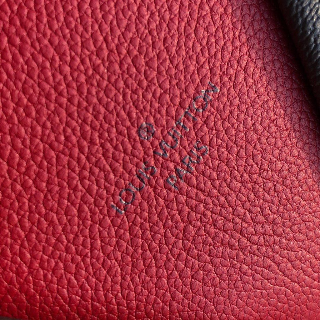 Louis Vuitton V TOTE MM