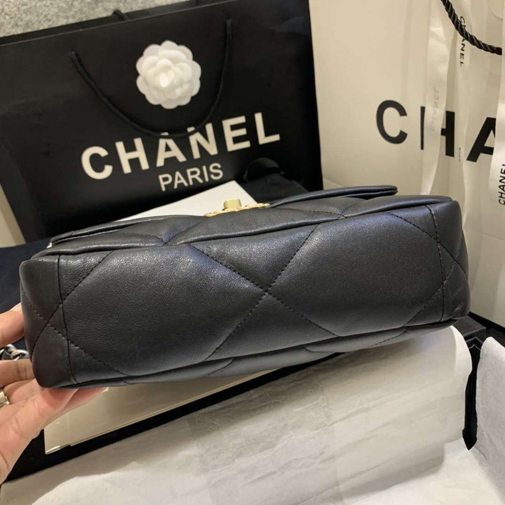 CHANEL 19 Small Flap Bag Black