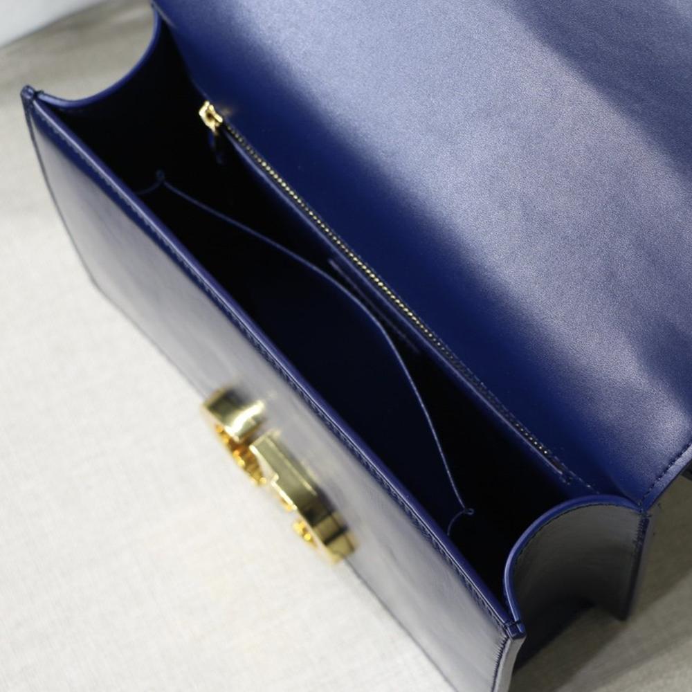 Dior 30 Montaigne Bag