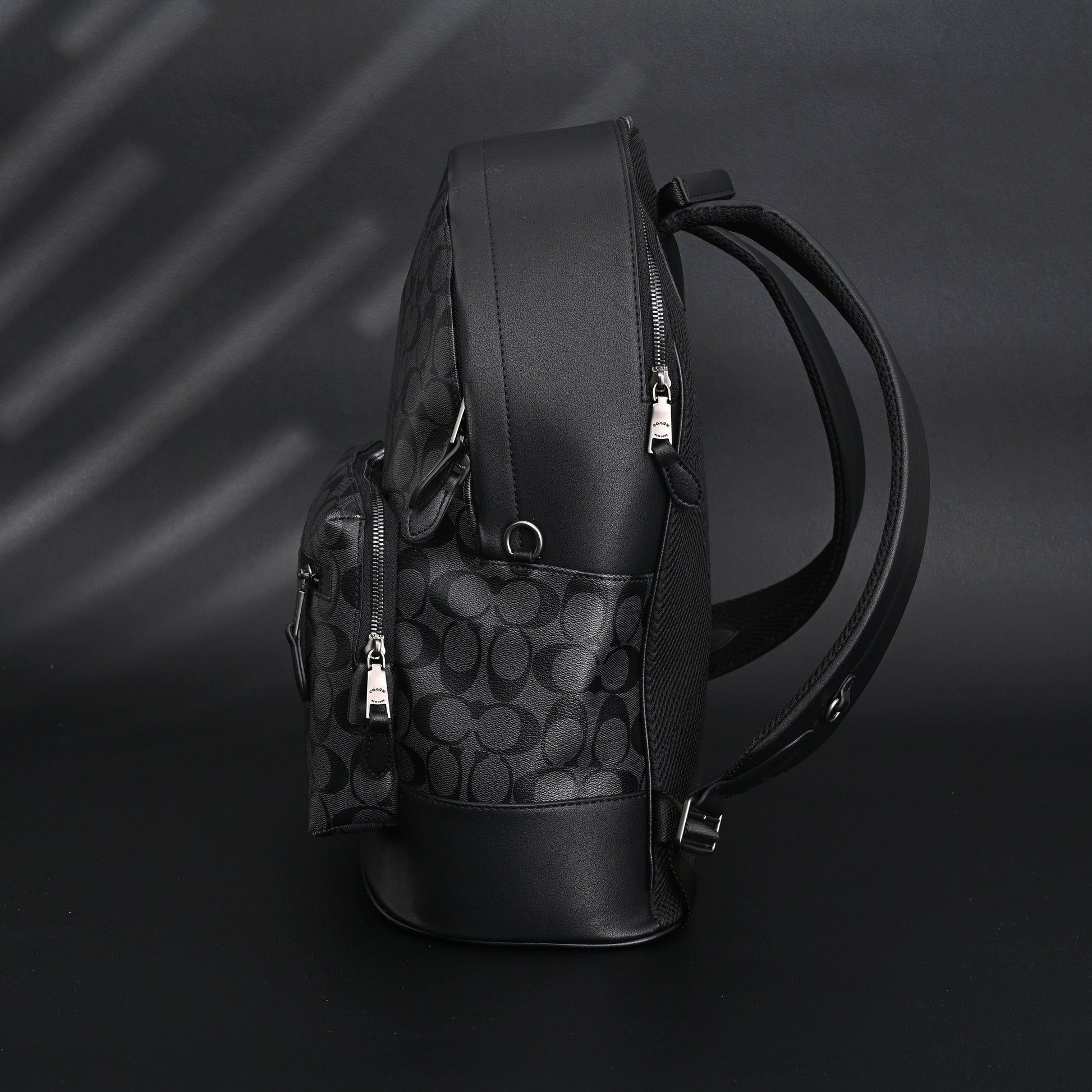 Coach West Backpack – Signature Canvas in Black/Grey