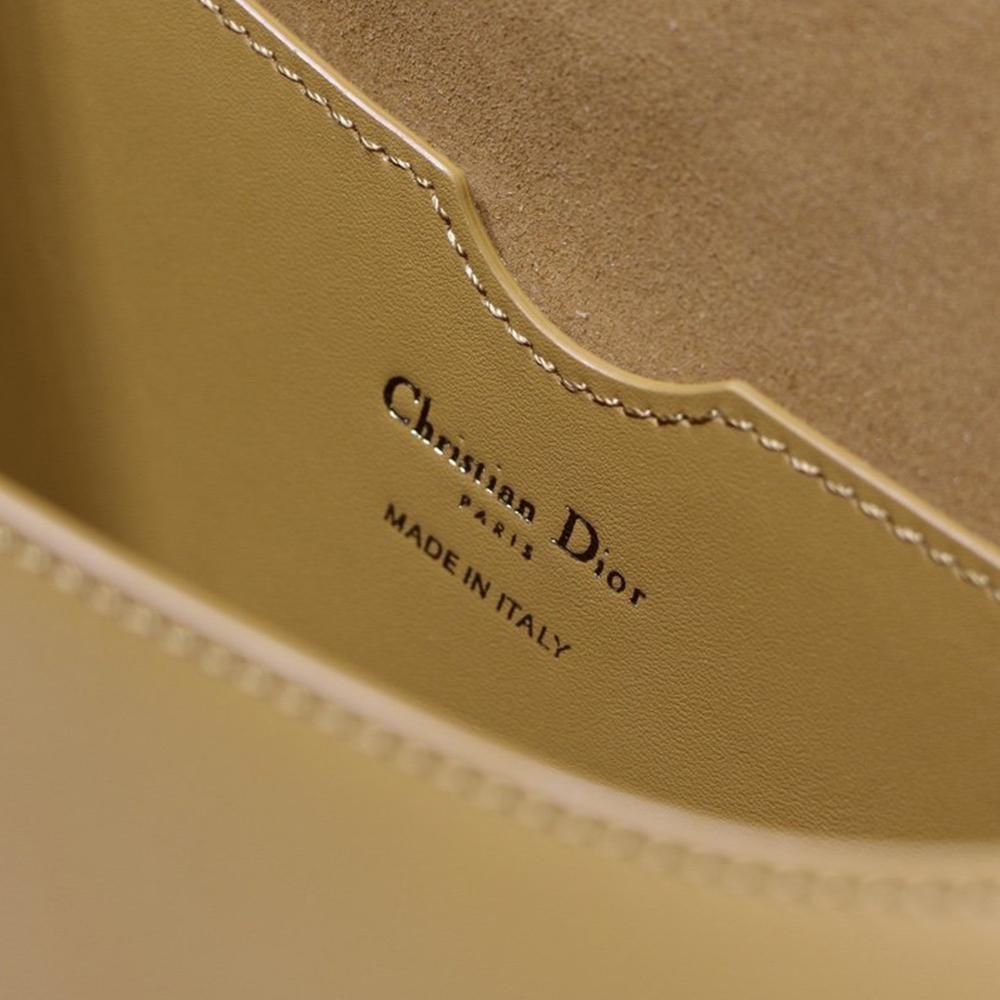 Medium Dior Bobby Bag