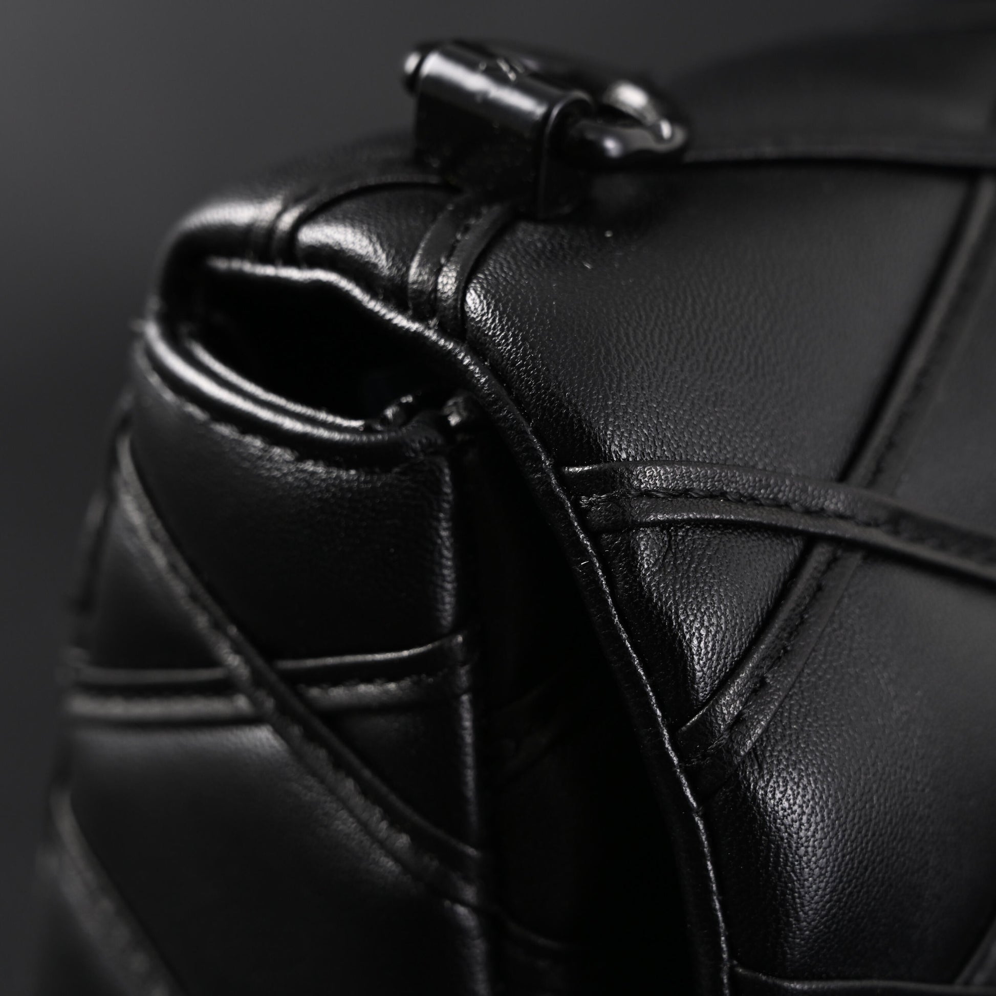 Louis Vuitton GO-14 MM Quilted Leather Chain Shoulder Bag – Black