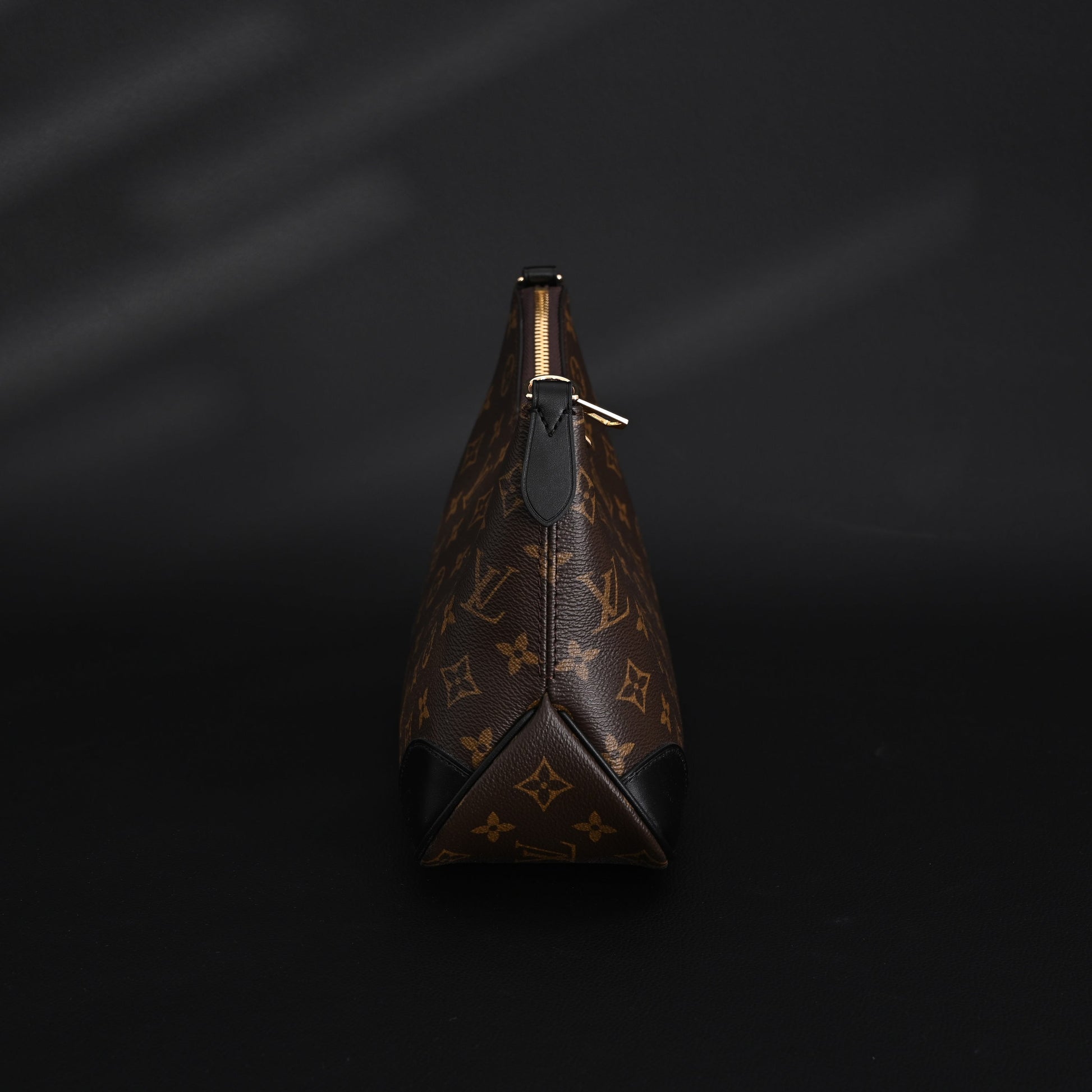 Louis Vuitton Monogram Canvas Pochette Shoulder Bag