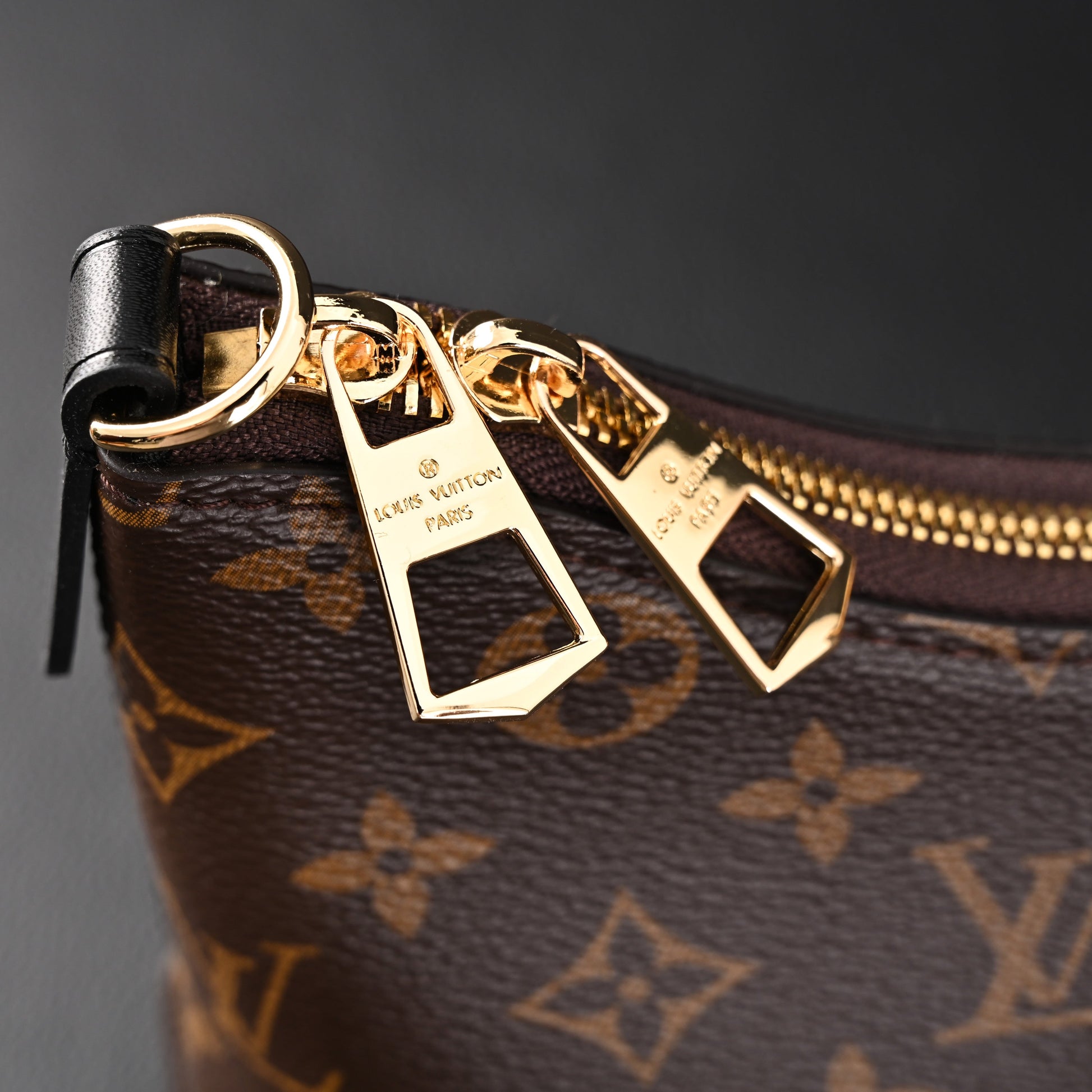Louis Vuitton Monogram Canvas Pochette Shoulder Bag