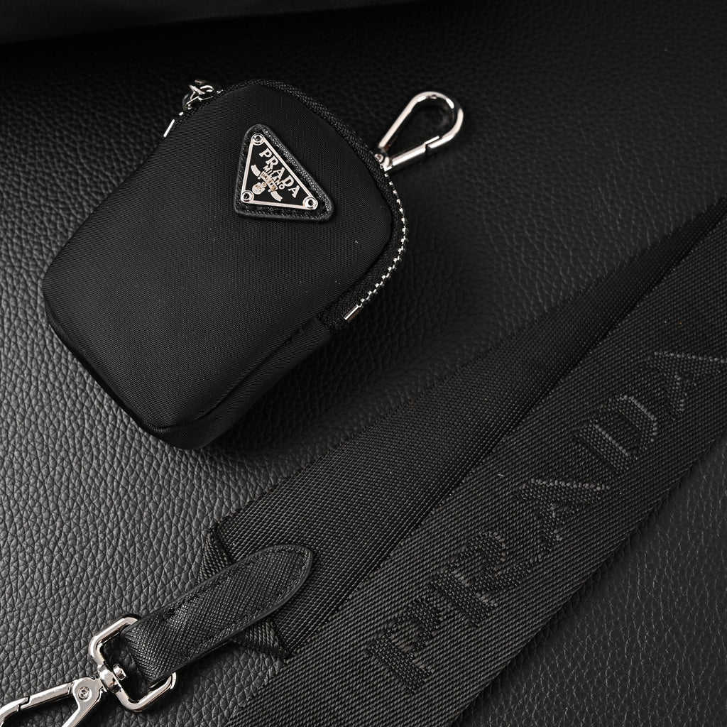 Prada Re-Edition 2005 Nylon Shoulder Bag – Black