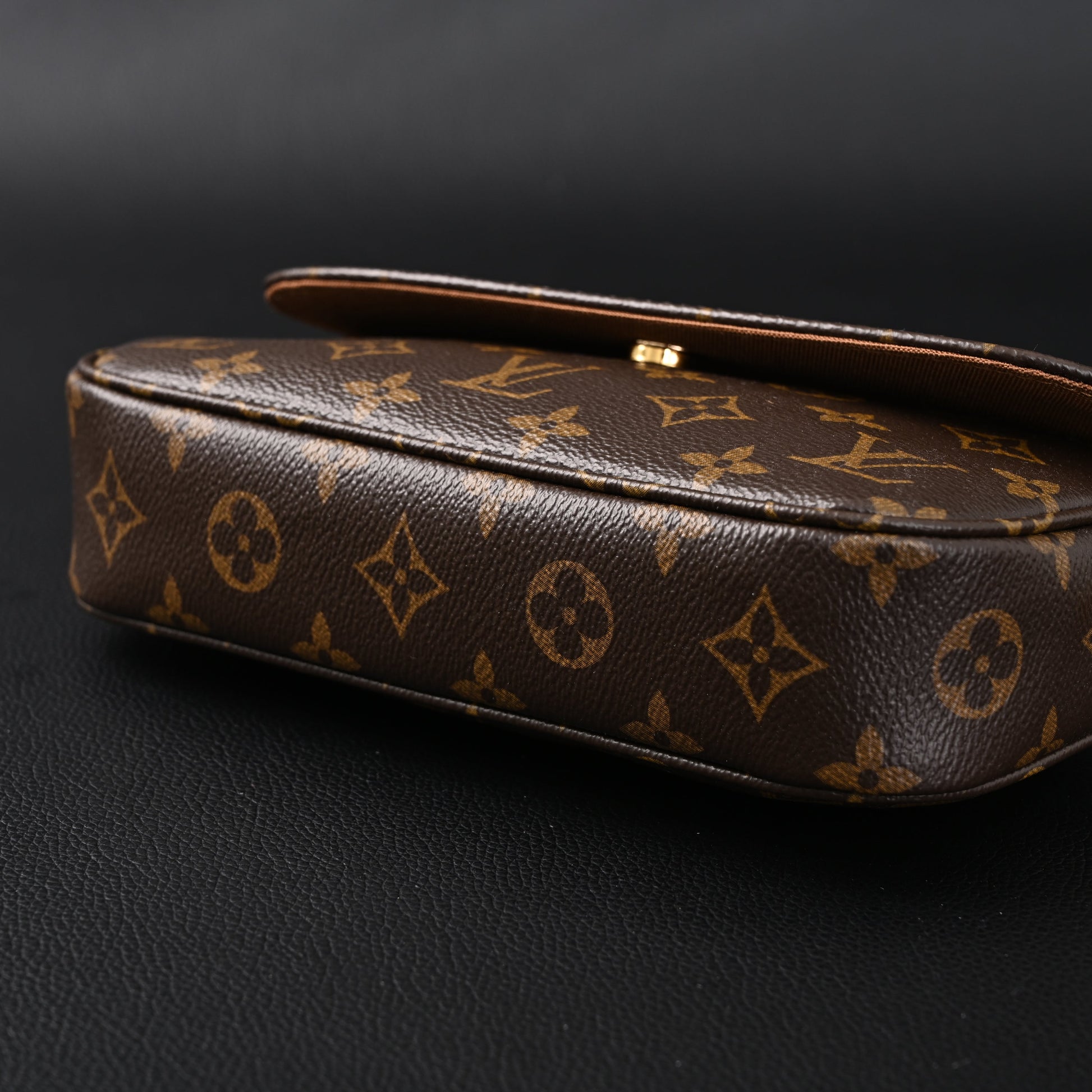 Louis Vuitton Félicie Pochette Monogram Canvas Chain Wallet
