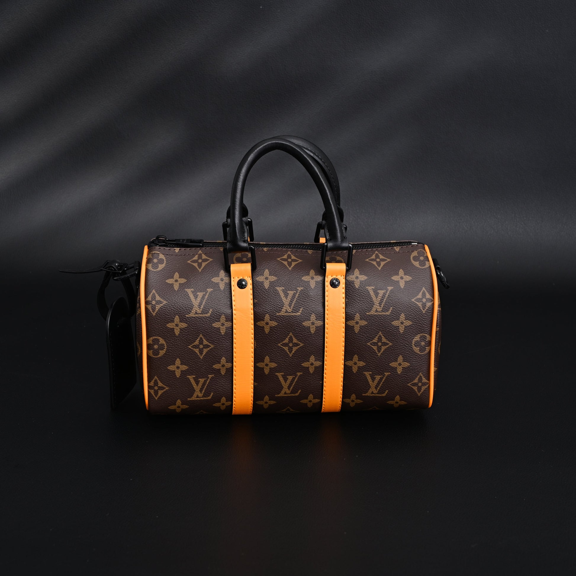 Louis Vuitton Keepall Bandoulière 50 – Monogram Canvas with Neon Orange Trim