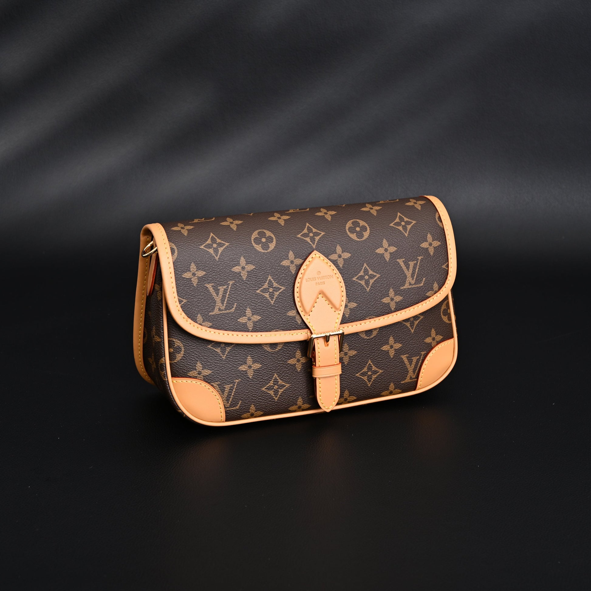Louis Vuitton Croissant Bag Monogram Canvas
