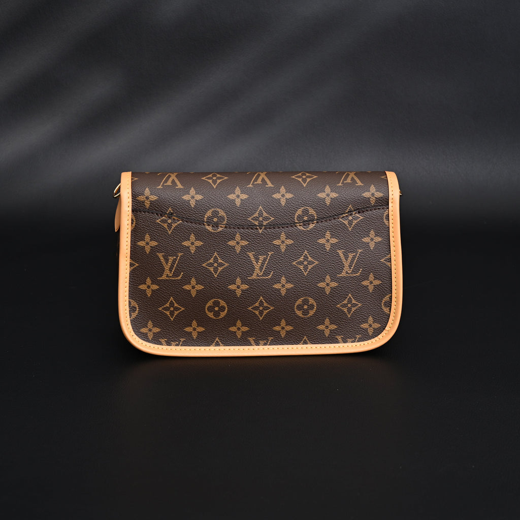 Louis Vuitton Croissant Bag Monogram Canvas