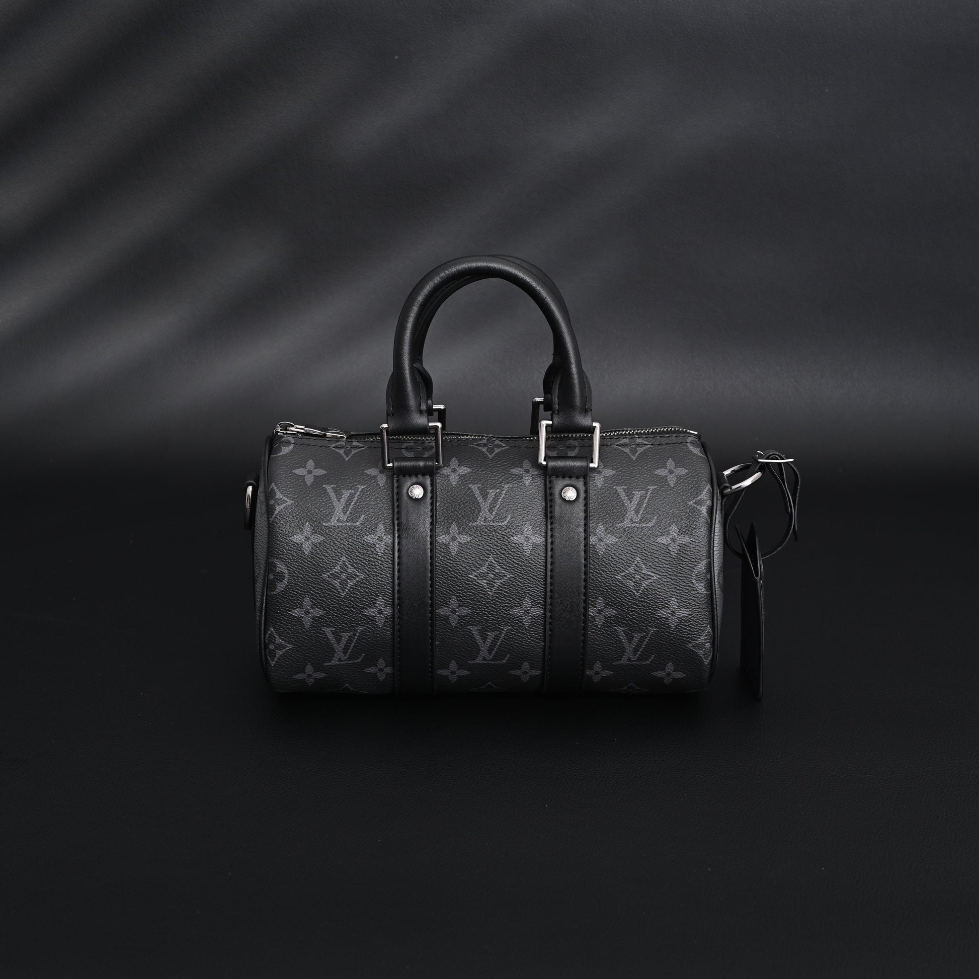 Louis Vuitton Keepall Bandoulière 50 – Monogram Eclipse Canvas