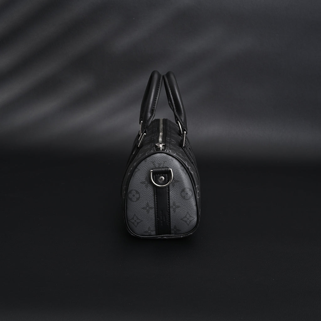 Louis Vuitton Keepall Bandoulière 50 – Monogram Eclipse Canvas