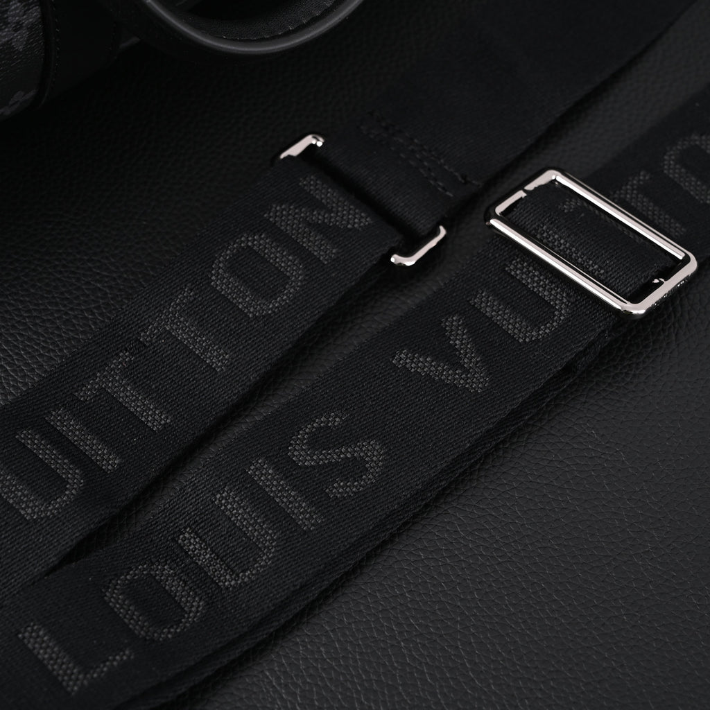 Louis Vuitton Keepall Bandoulière 50 – Monogram Eclipse Canvas