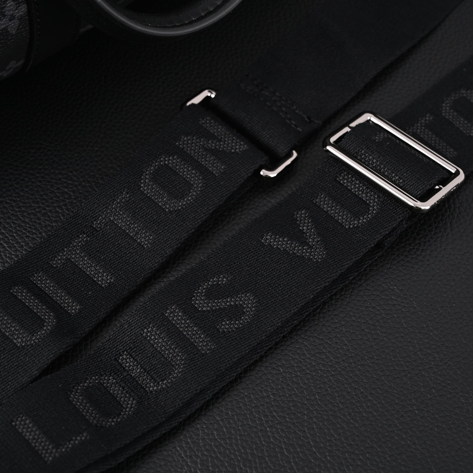 Louis Vuitton Keepall Bandoulière 50 – Monogram Eclipse Canvas