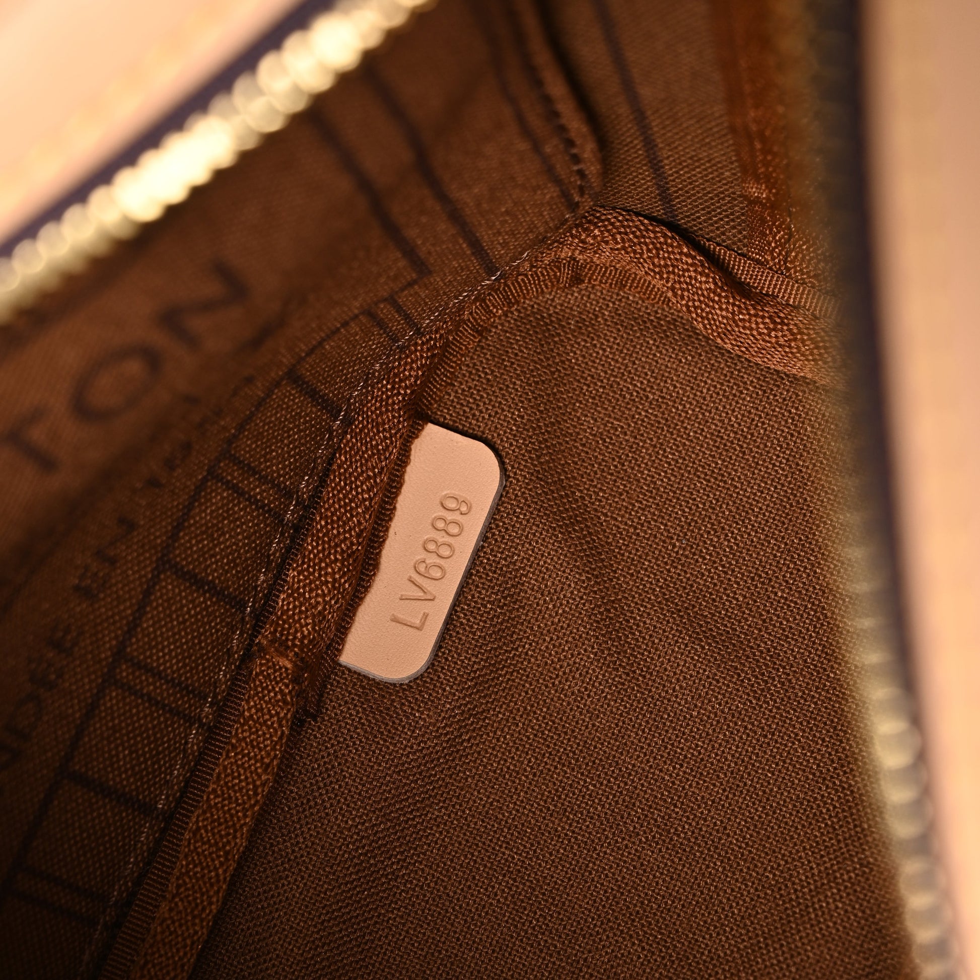 Louis Vuitton NeoNoe BB Bucket Bag – Monogram Canvas with Removable Coin Purse