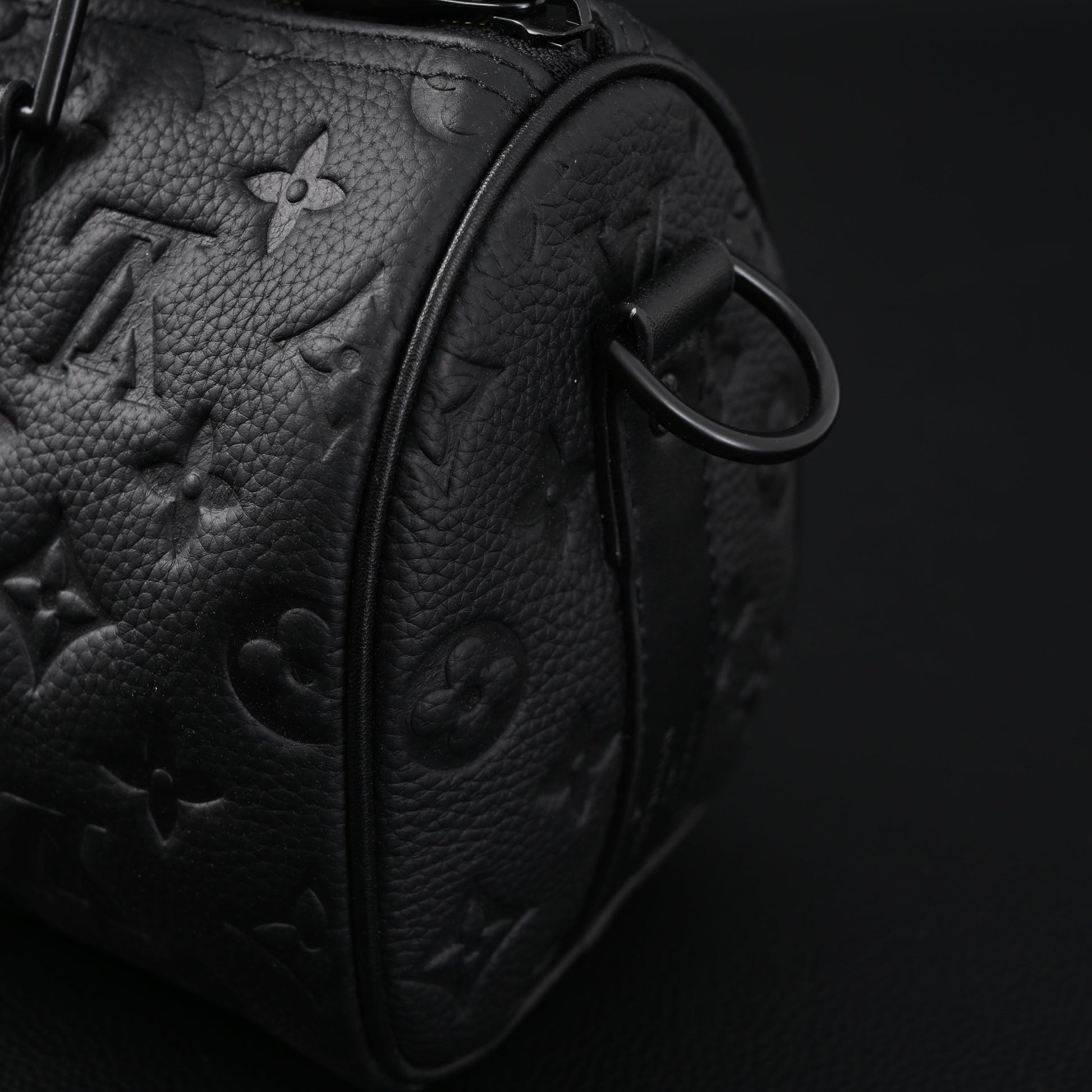 Louis Vuitton Keepall Bandoulière 50 – Monogram Shadow Black Leather