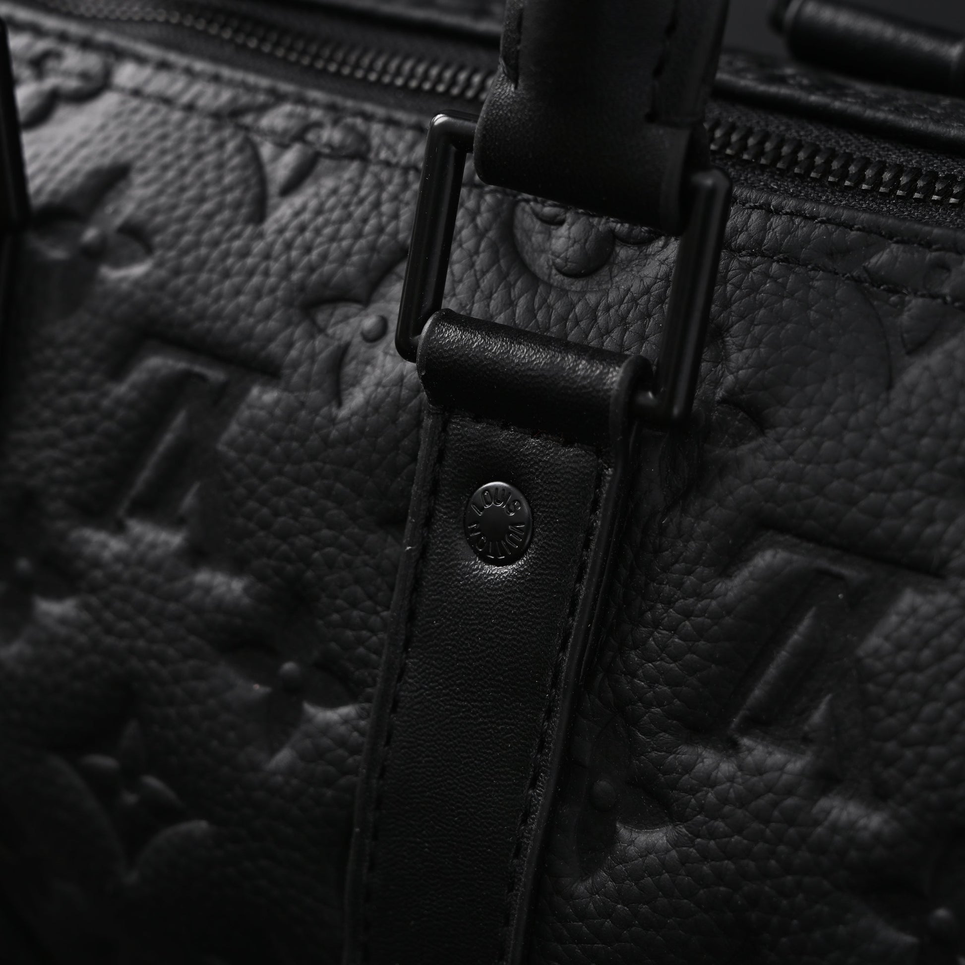 Louis Vuitton Keepall Bandoulière 50 – Monogram Shadow Black Leather