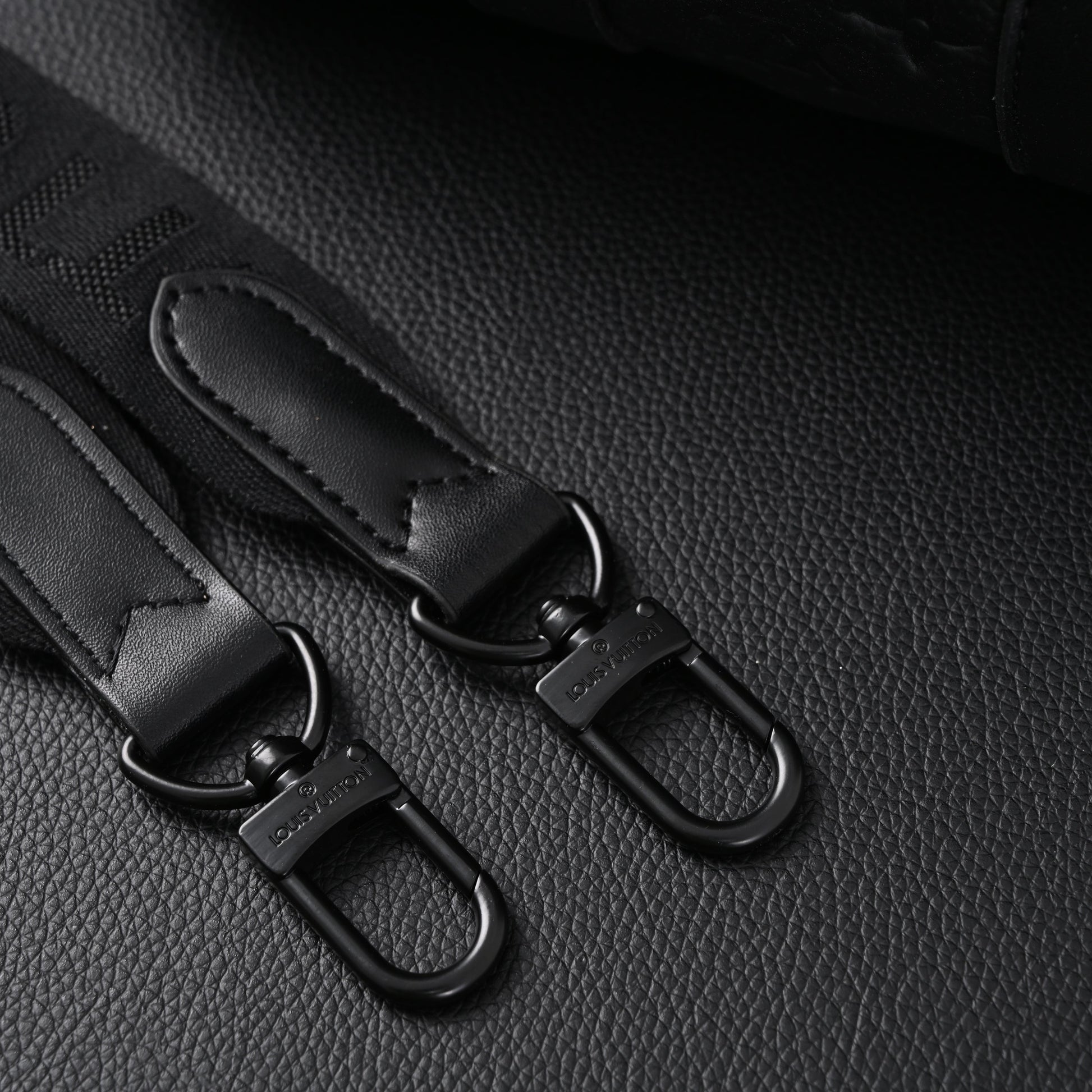 Louis Vuitton Keepall Bandoulière 50 – Monogram Shadow Black Leather