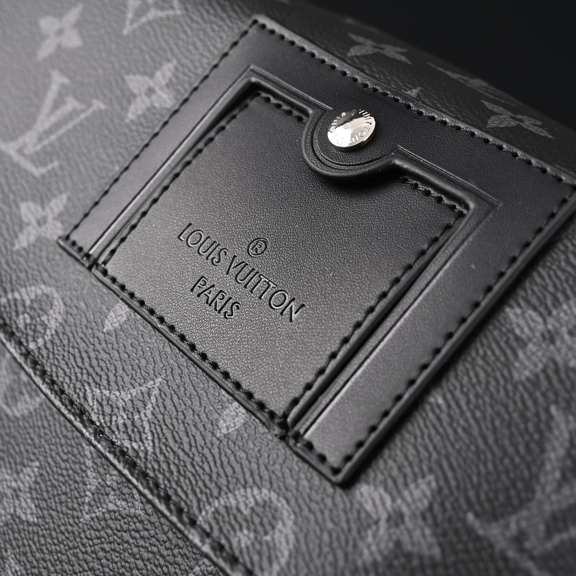 Louis Vuitton Messenger Bag – Monogram Eclipse Canvas