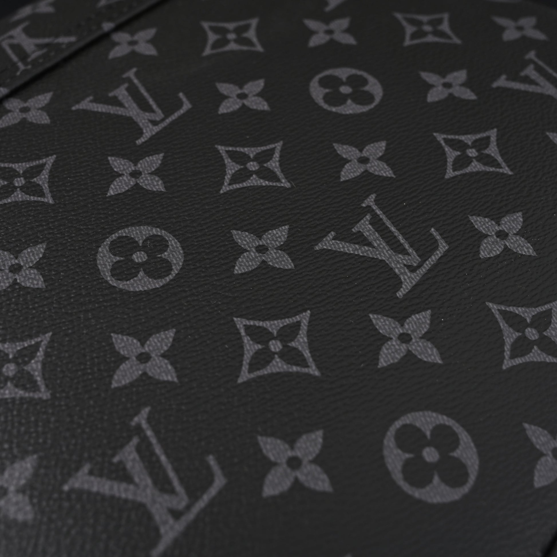 Louis Vuitton Messenger Bag – Monogram Eclipse Canvas