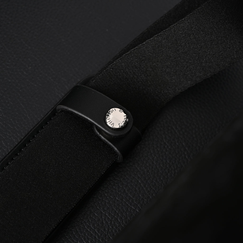 Louis Vuitton Messenger Bag – Monogram Eclipse Canvas