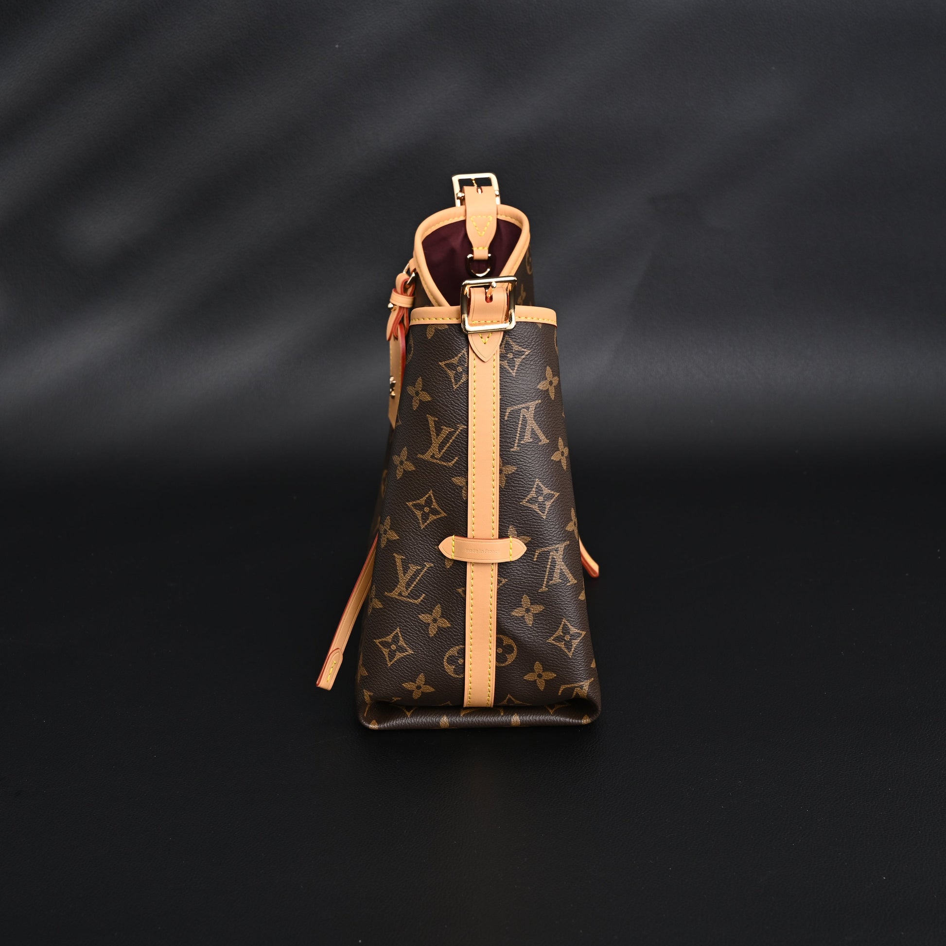 Louis Vuitton Neo Noé Bucket Bag – Monogram Canvas with Bordeaux Interior