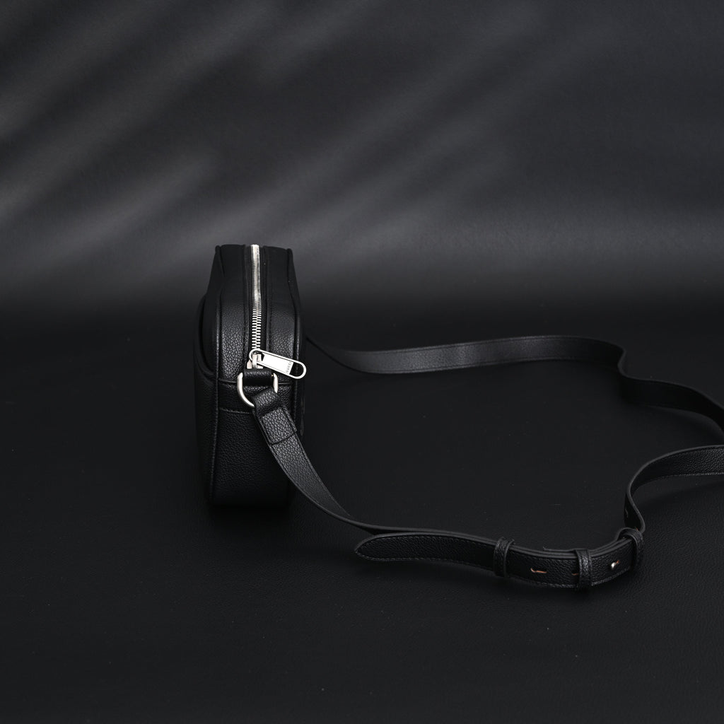 Gucci Black Leather Embossed Logo Belt Bag