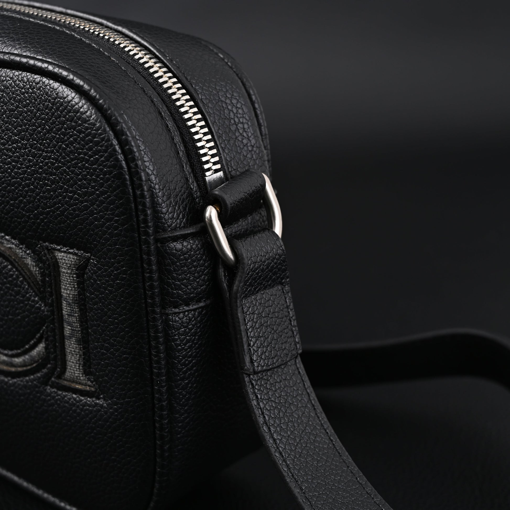 Gucci Black Leather Embossed Logo Belt Bag