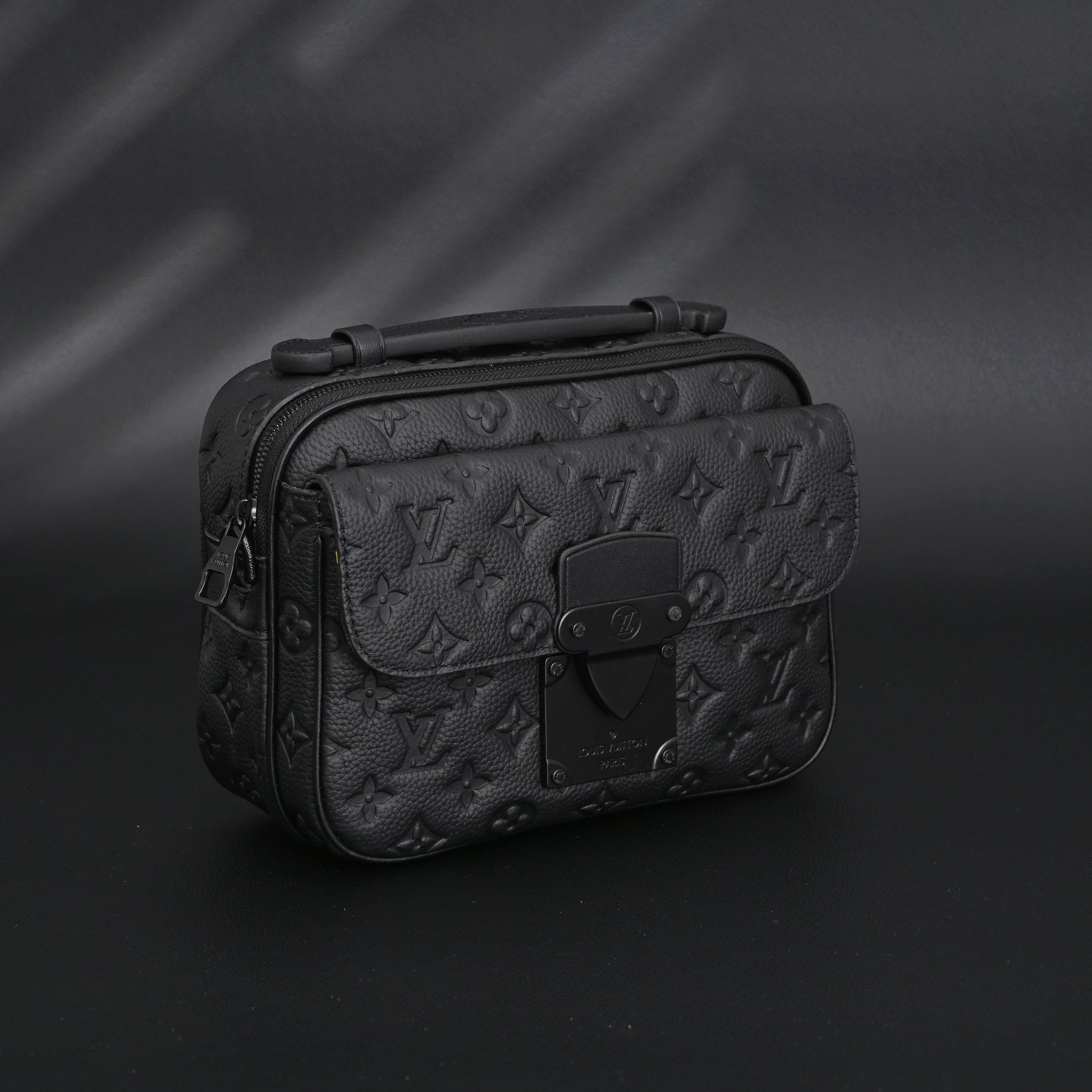 Louis Vuitton Capucines BB Top Handle Bag – Black Taurillon Leather