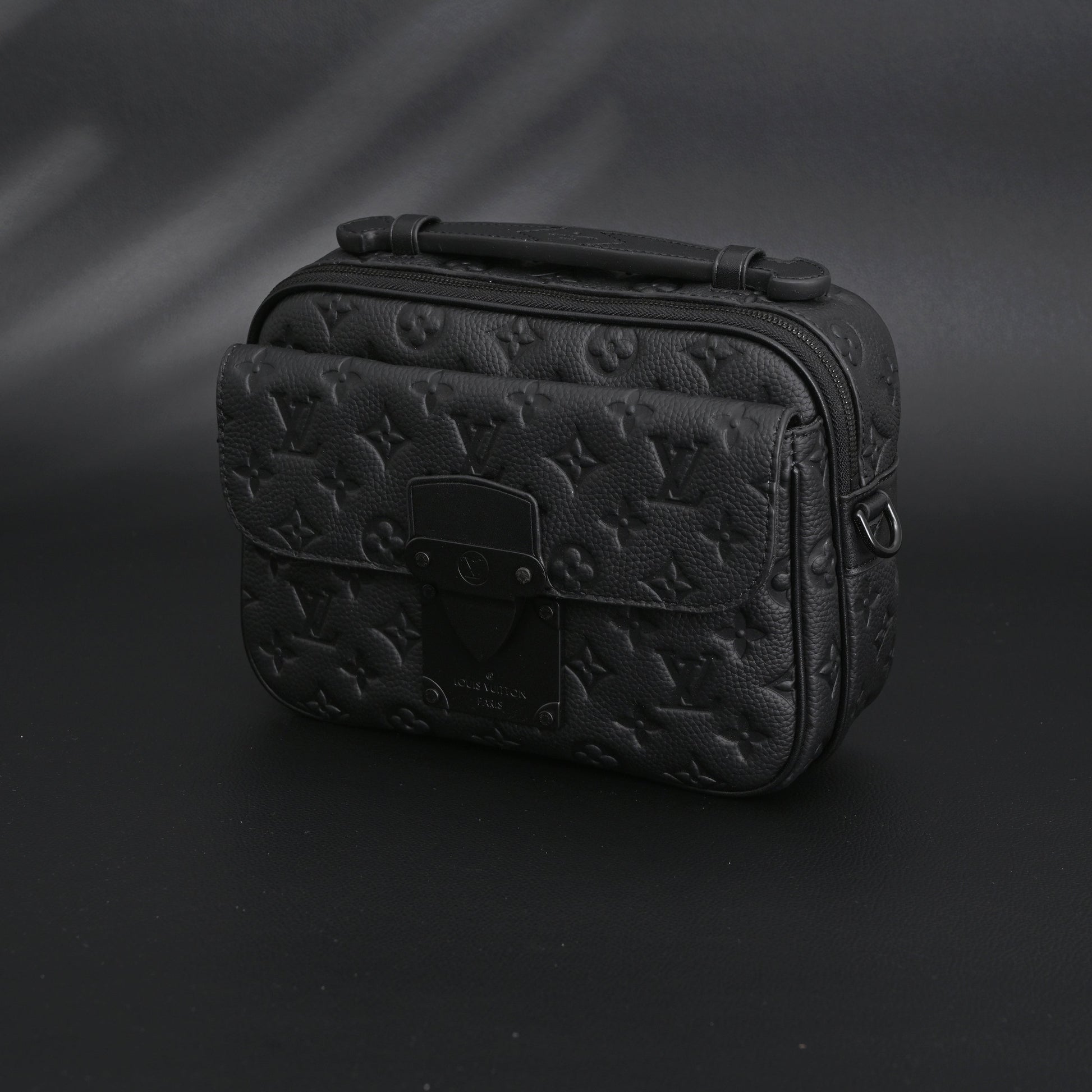 Louis Vuitton Capucines BB Top Handle Bag – Black Taurillon Leather