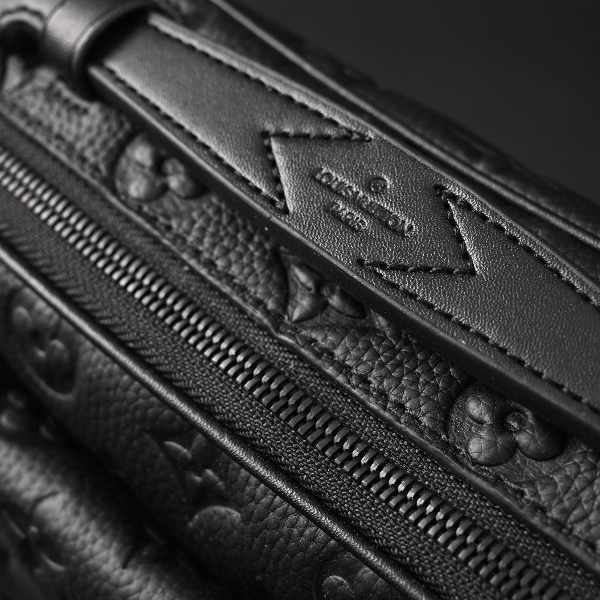 Louis Vuitton Capucines BB Top Handle Bag – Black Taurillon Leather