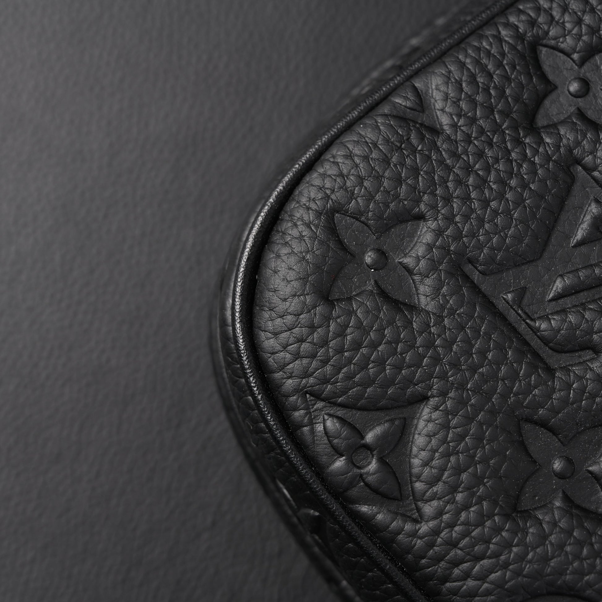 Louis Vuitton Capucines BB Top Handle Bag – Black Taurillon Leather