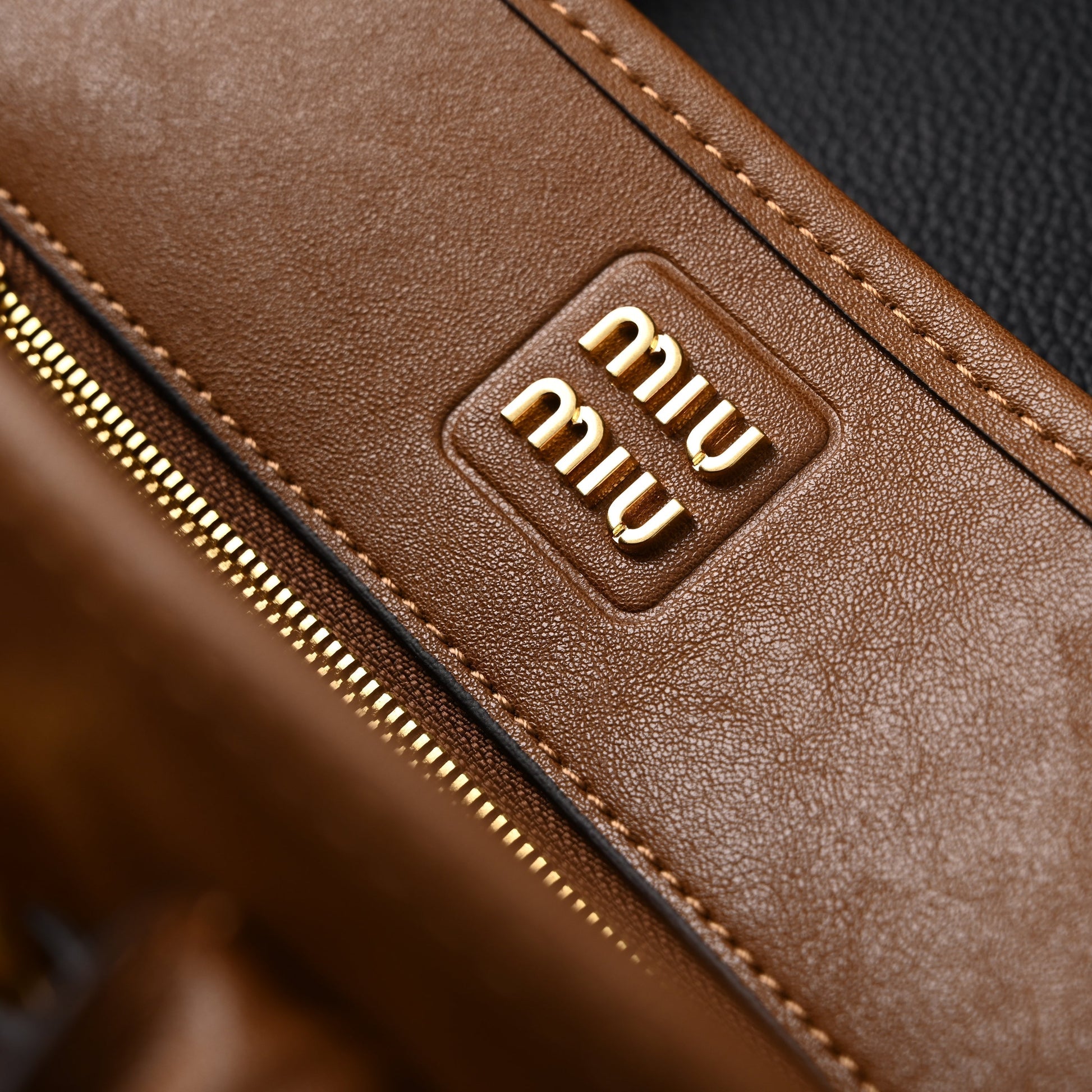 Miu Miu Leather Tote Bag – Elegant Caramel Brown