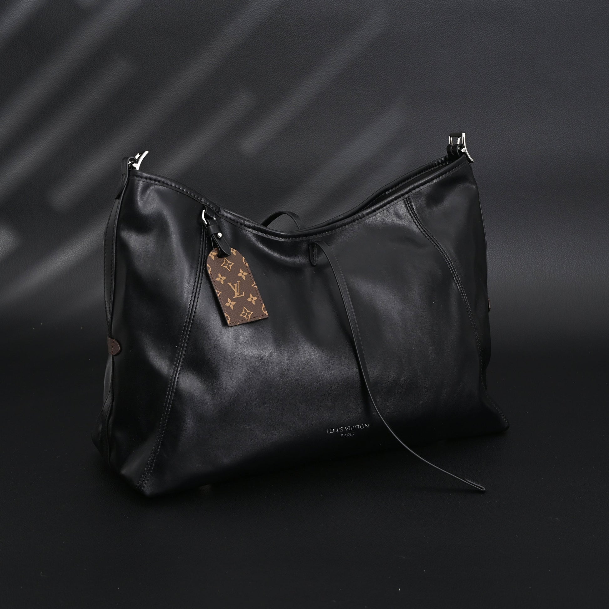 Louis Vuitton Black Mahina Leather Hobo Shoulder Bag