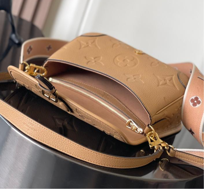 Louis Vuitton Diane Monogram Empreinte Arizona