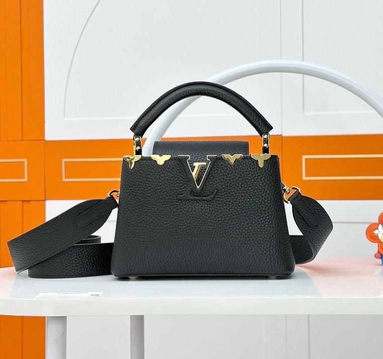 LV capucines Mini Black
