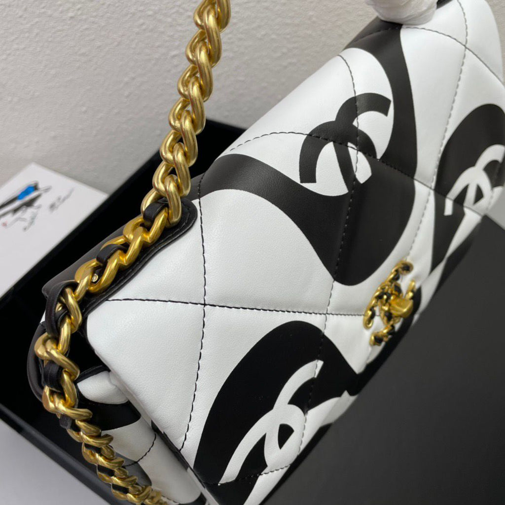Chanel 19 Flap Bag medium black ecru