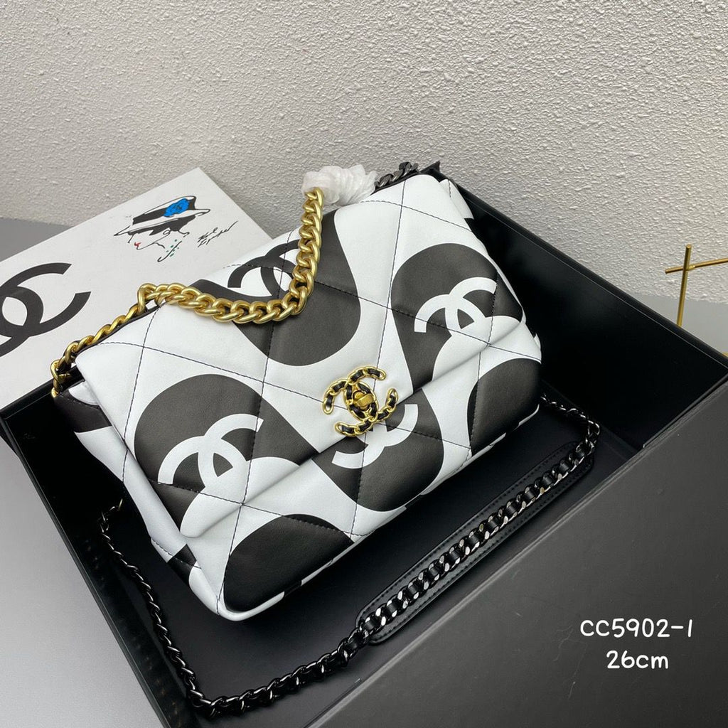 Chanel 19 Flap Bag medium black ecru