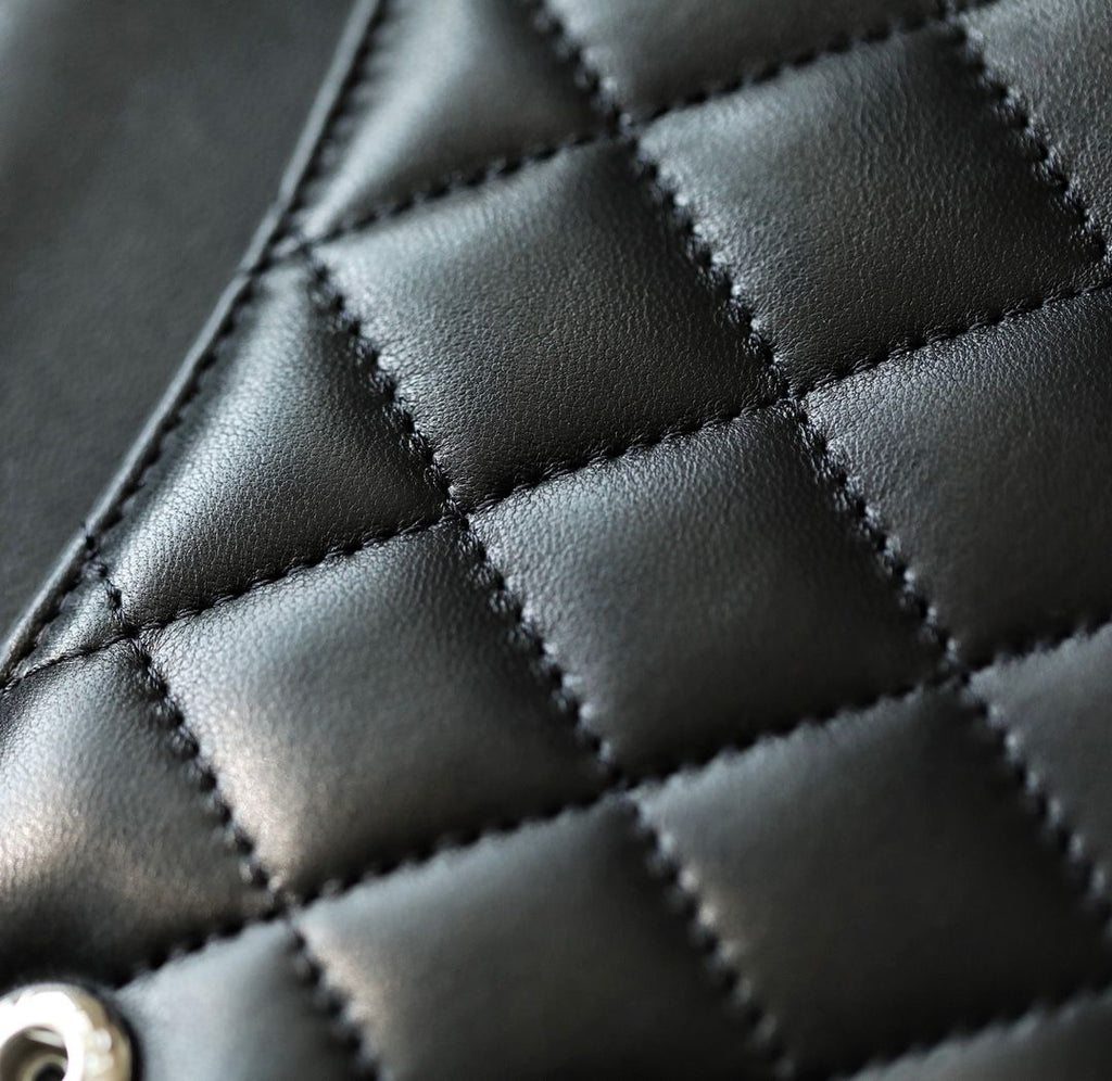 Chanel timeless classic Flap bag silver hardware