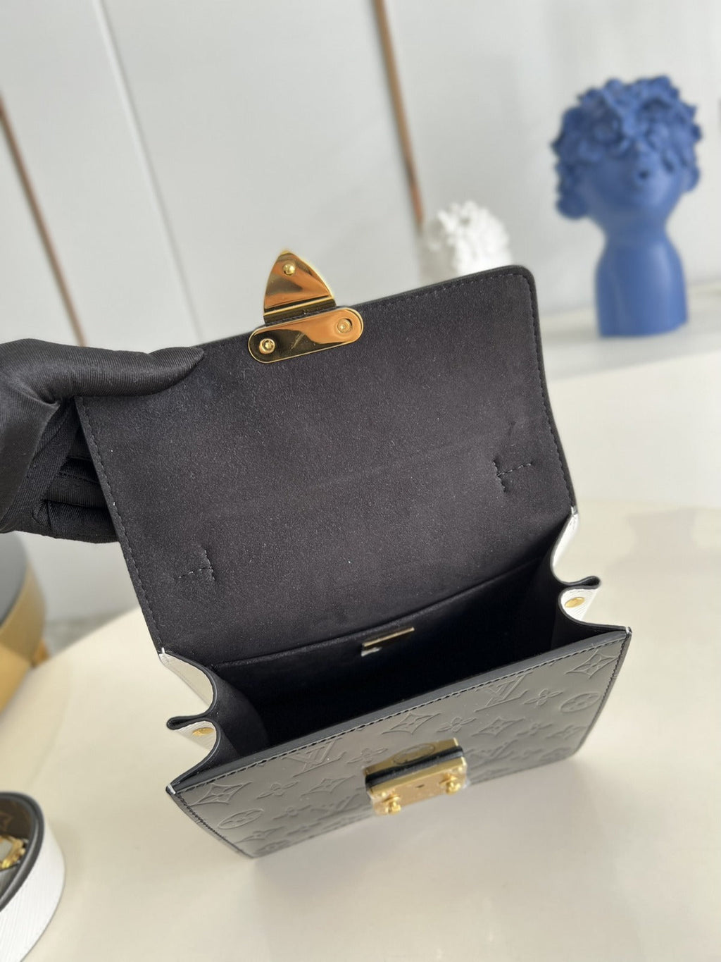 LOUIS VUITTON Noir Monogram Vernis Leather Spring Street NM Bag