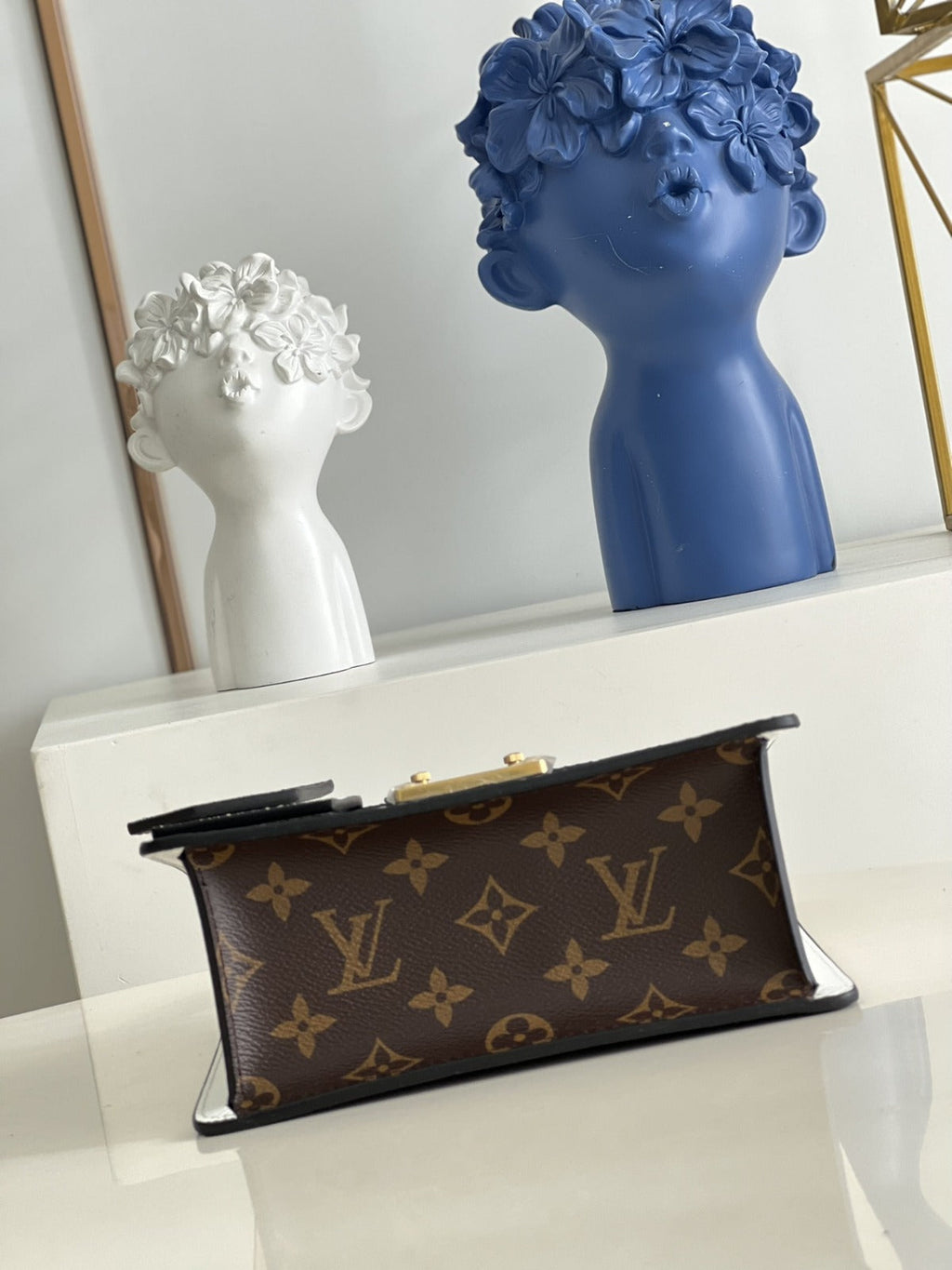 LOUIS VUITTON Noir Monogram Vernis Leather Spring Street NM Bag