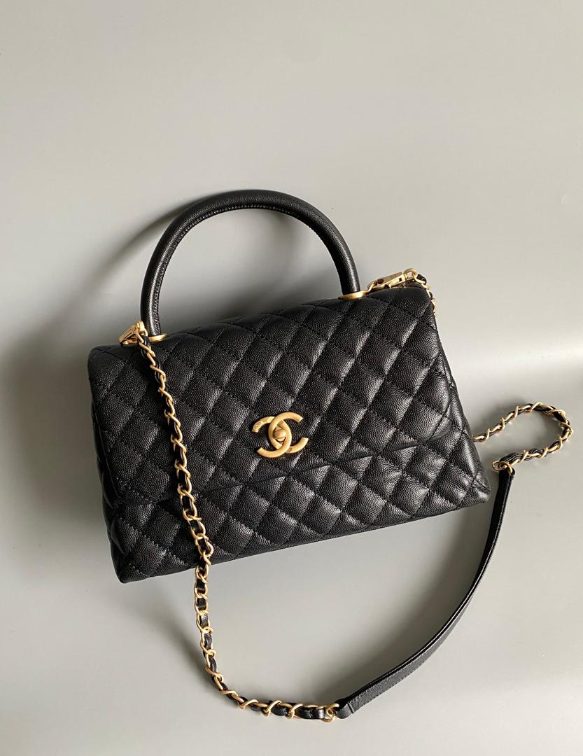 Chanel medium flap Bag black With Coco Handle