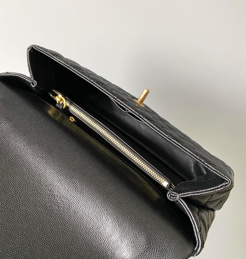 Chanel medium flap Bag black With Coco Handle