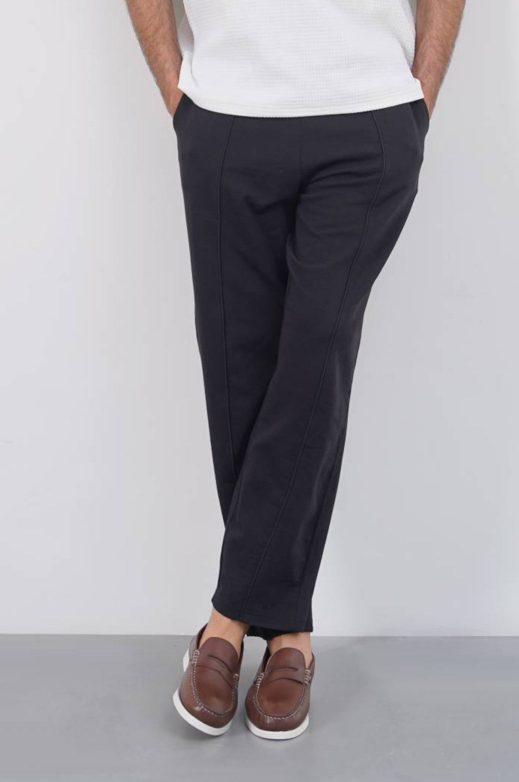 Black Relaxed Fit Linen Blend Soft Pants with Pleat Detail