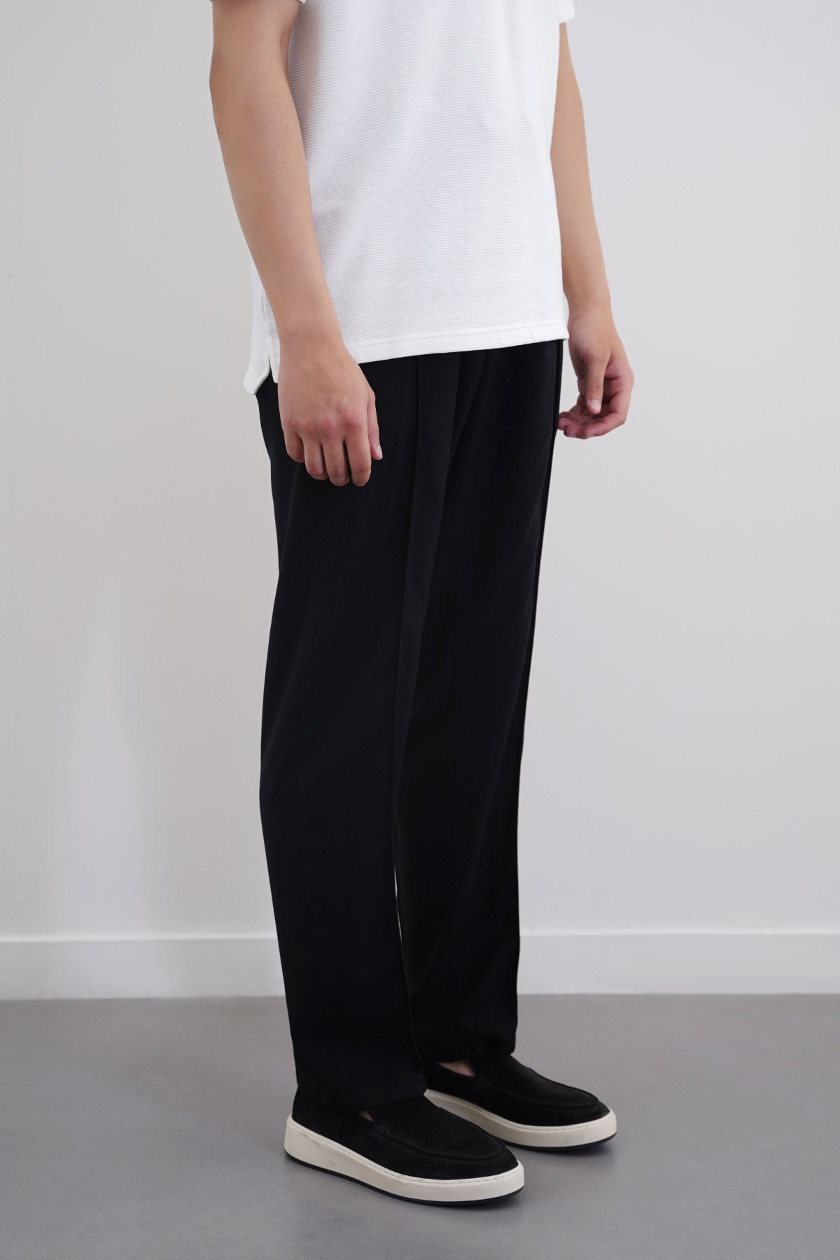 Black Tapered Elastic Waist Pants - Regular Hand Feel