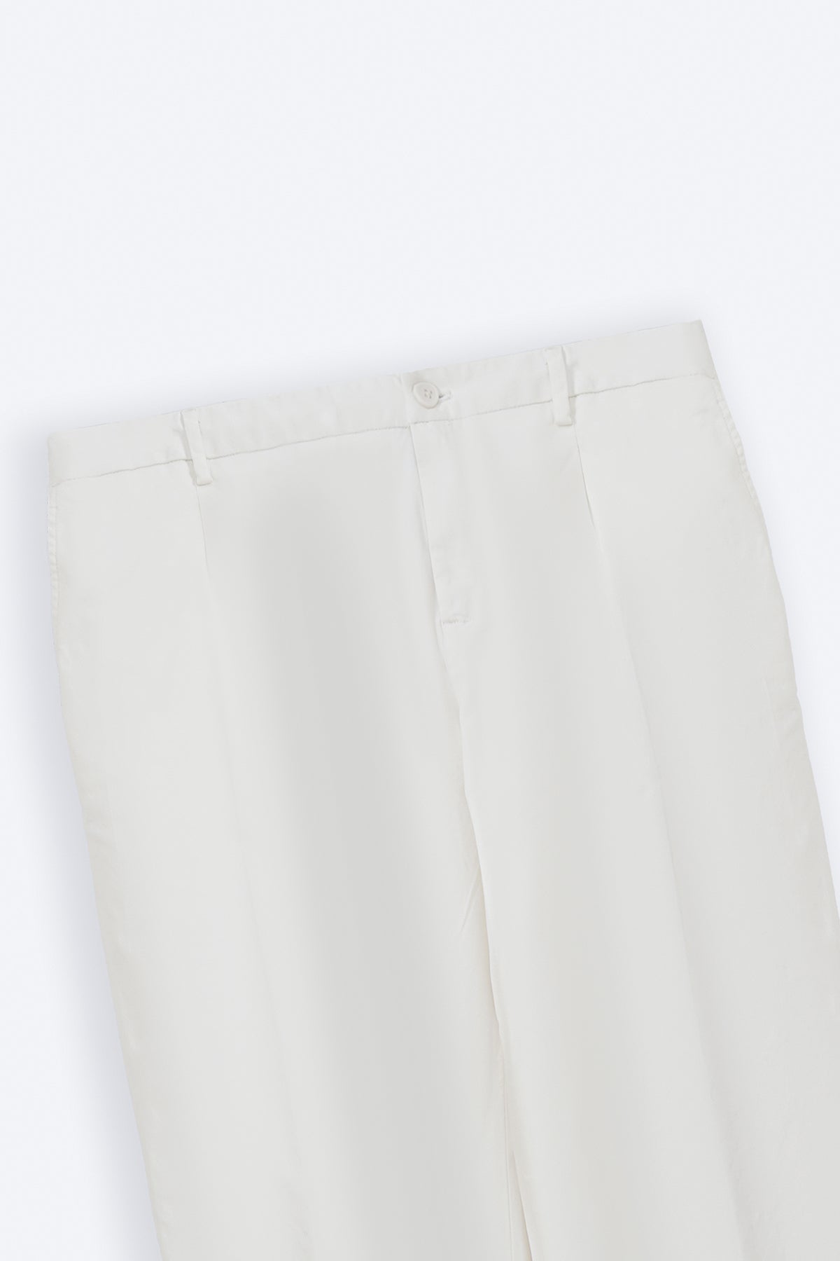 Off White Regular Fit Pleated Pants with Elastic Waistband