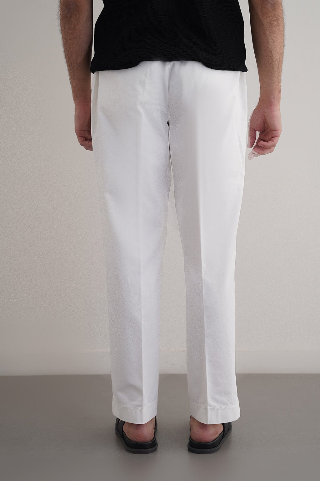 Off White Regular Fit Pleated Pants with Elastic Waistband – Cool Havn