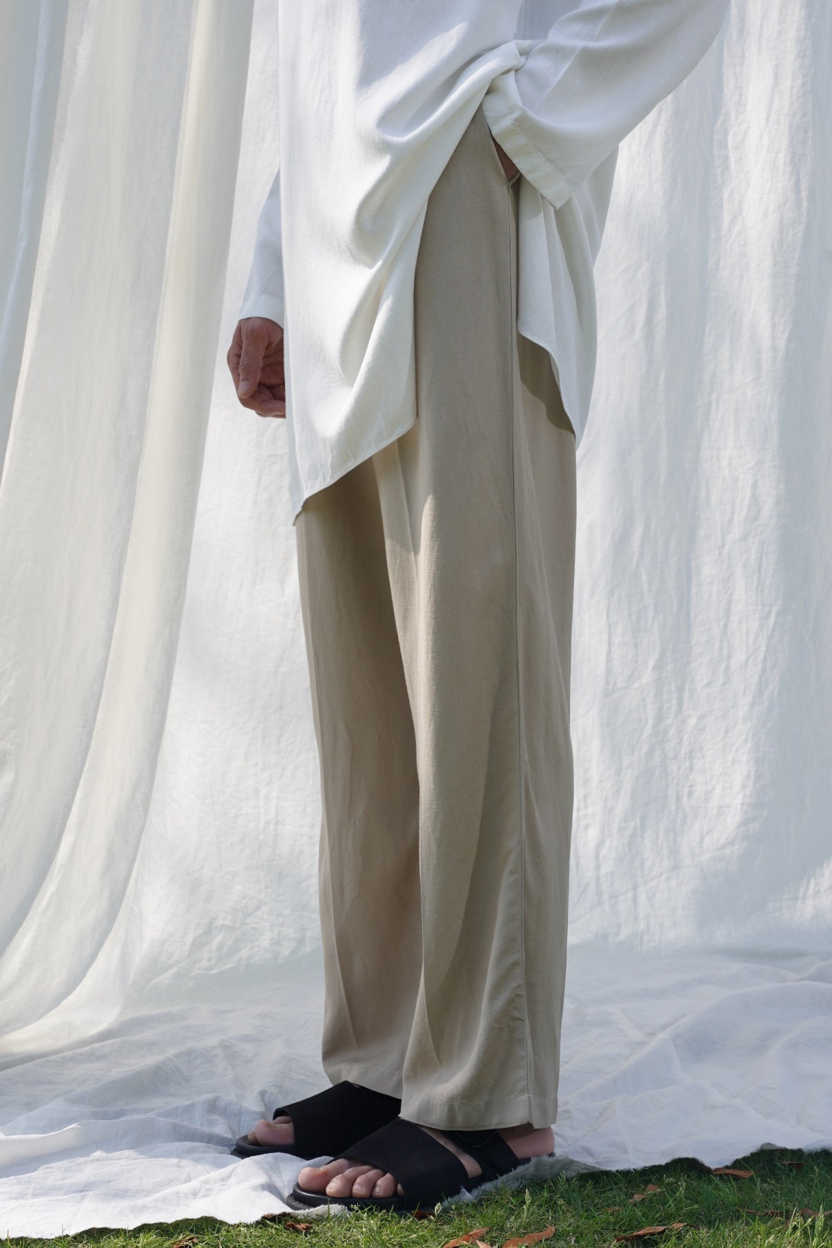 Beige Relaxed Fit Trousers with Cross Pockets and Pleats