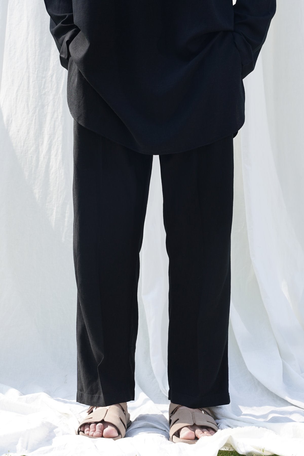 Black Relaxed Fit Trousers with Cross Pockets and Pleats - Regular Hand Feel